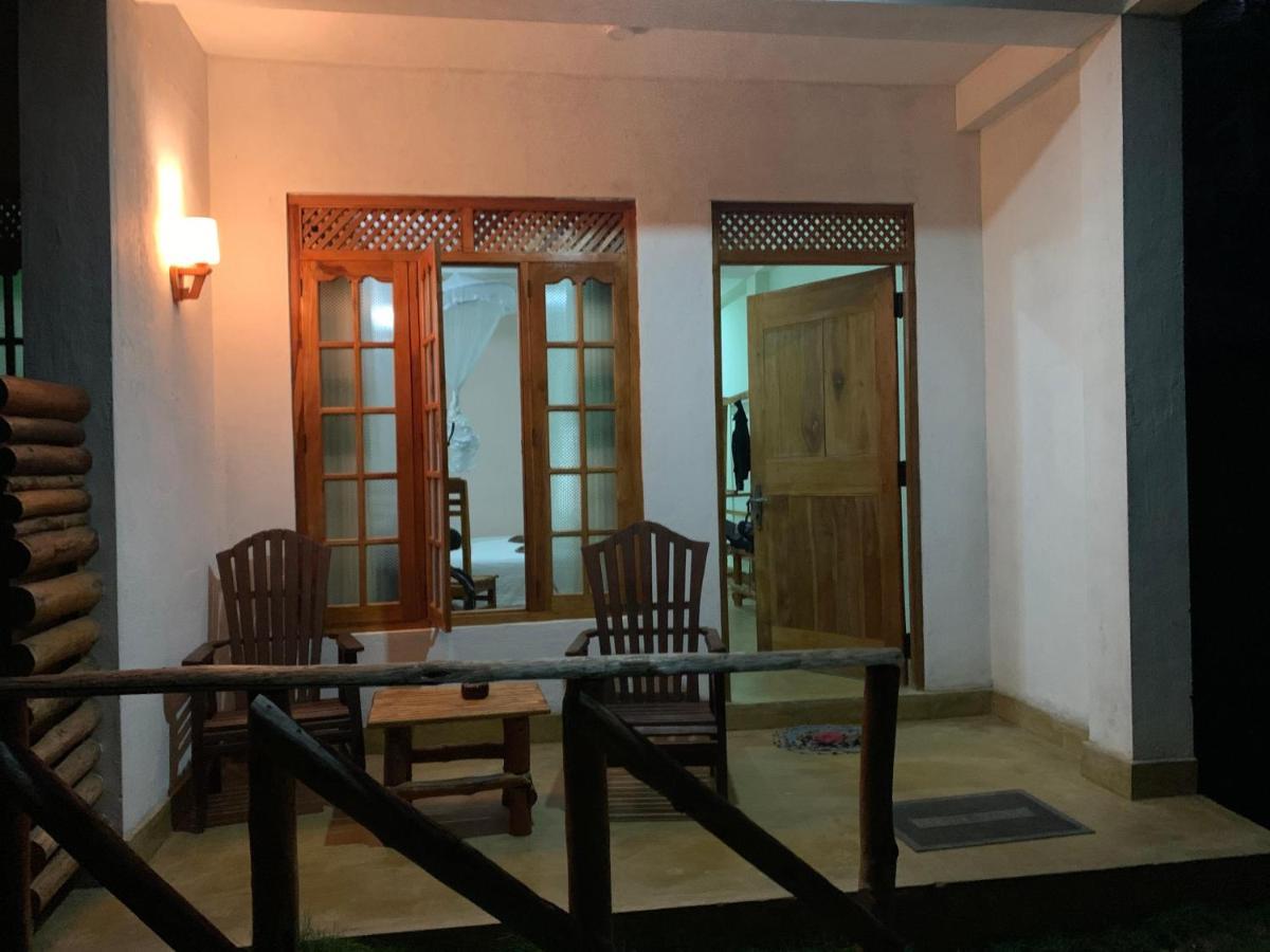 Hotel Dinaro Guest Ella Exterior foto